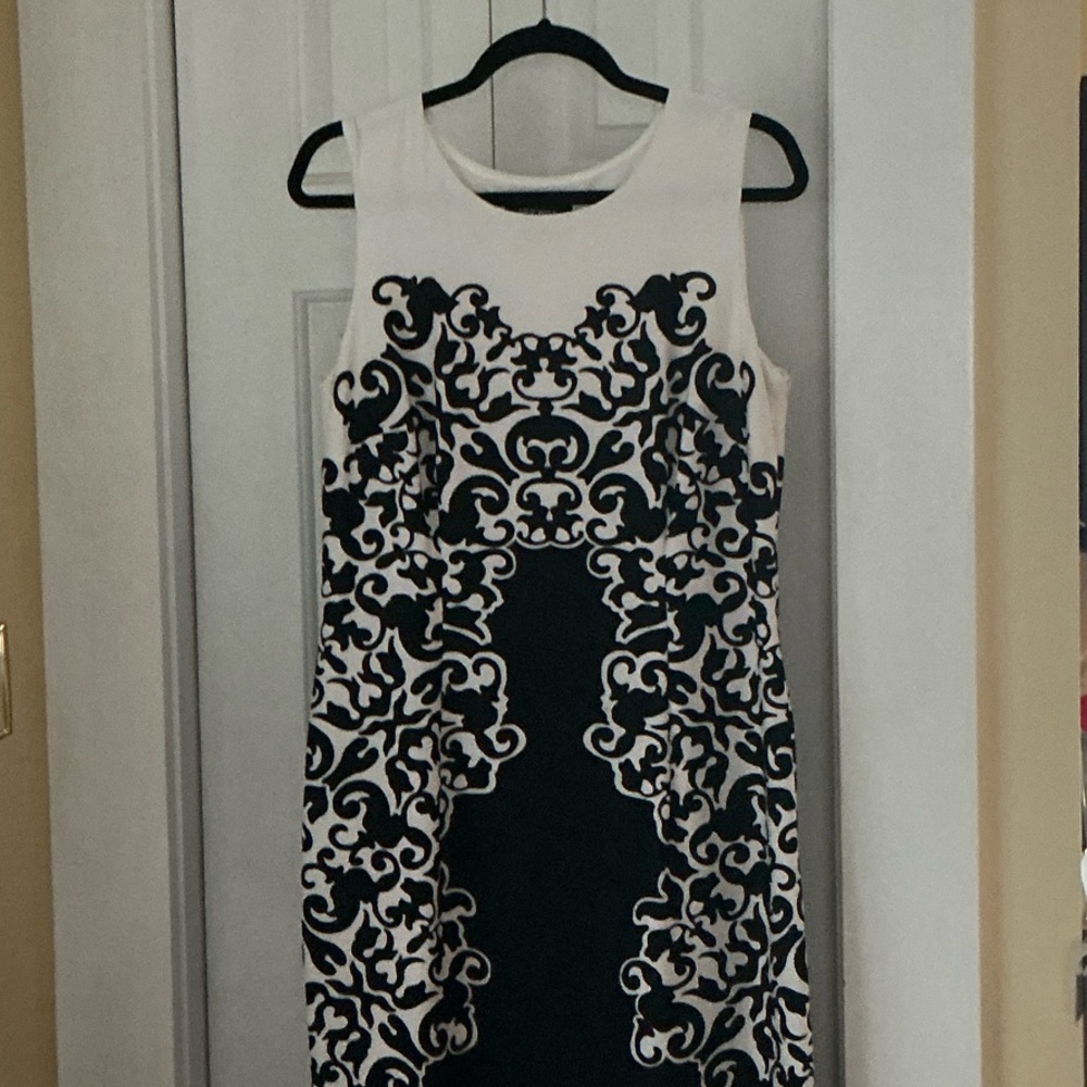 Nine West Elegant Black and White Sleeveless Dress